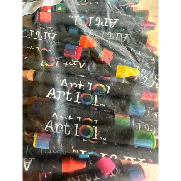 Lot of Art 101 crayons - Picture 2 of 5